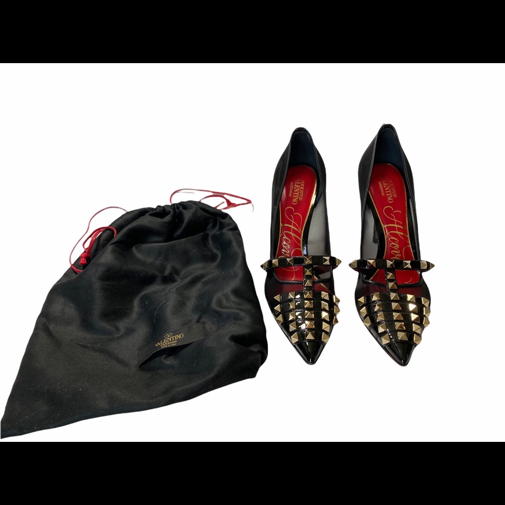 Valentino Studded Pumps !
